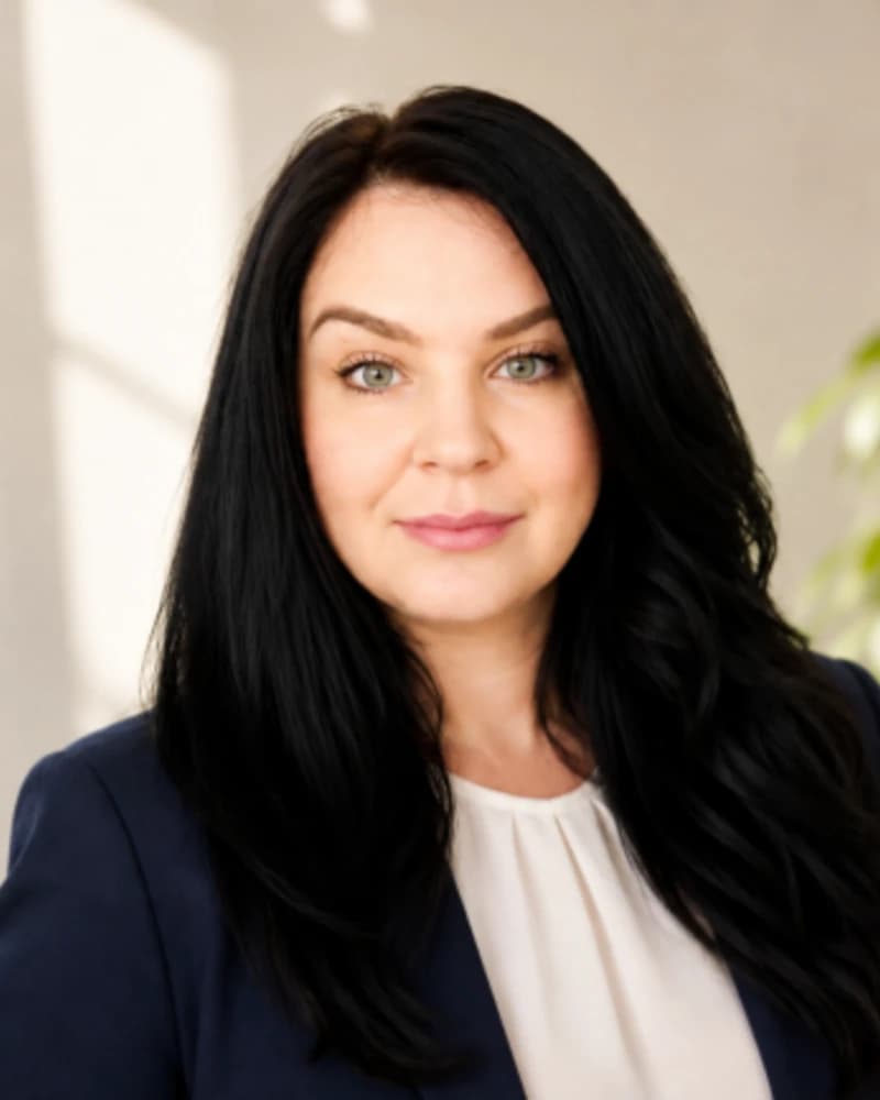 Natalie Beard, Coach & Therapist